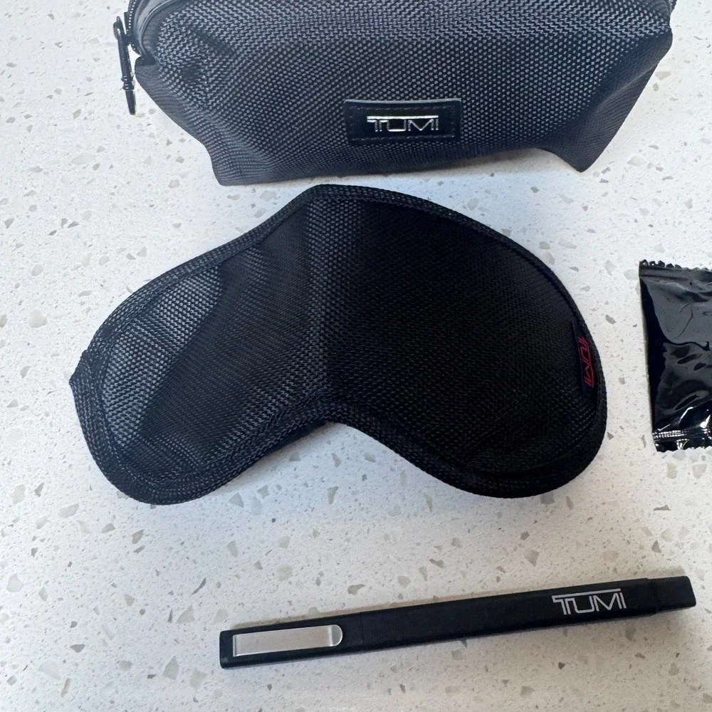 TUMI for Delta Black Ballistic Nylon Airline Amenity Kit Travel Pouch‎ Set